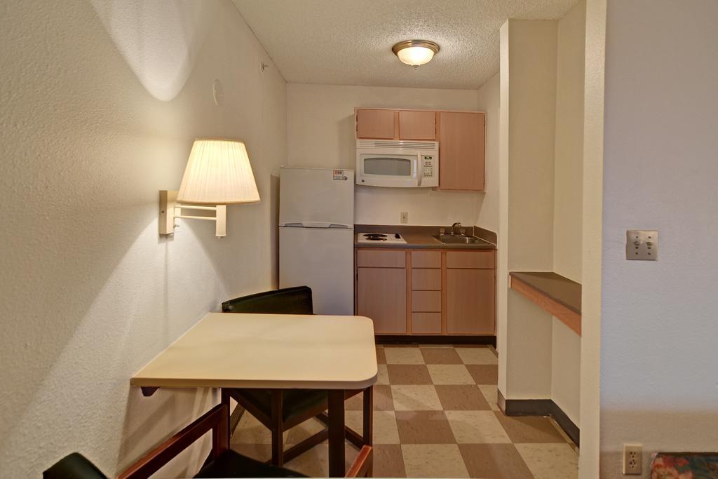 Sun Suites Of Plano Camera foto